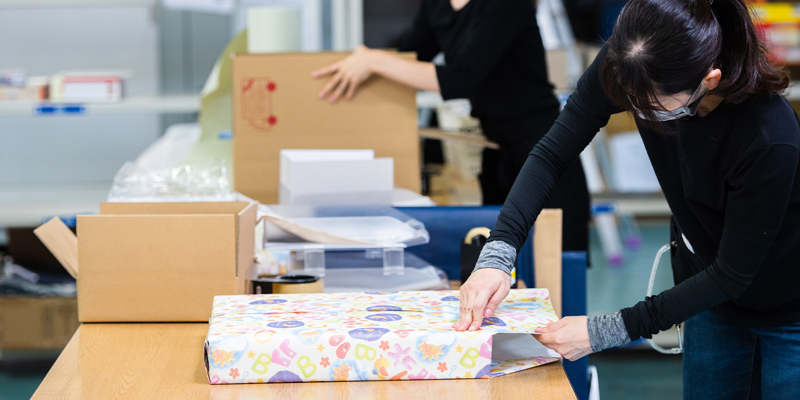 素早く丁寧な物流を可能にした自社倉庫